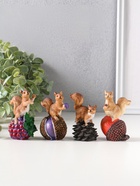 Набор фигурок 4 шт. полистоун «Белочки с орешками», 3×5.5×7.4 см - Фото 1