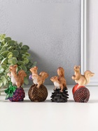 Набор фигурок 4 шт. полистоун «Белочки с орешками», 3×5.5×7.4 см - Фото 4