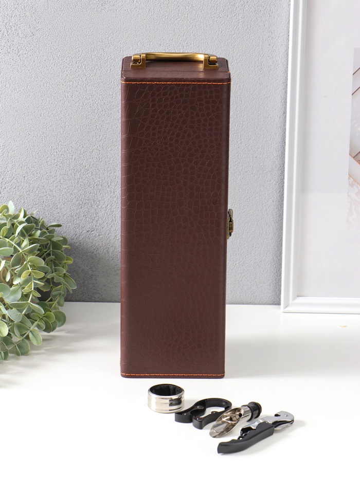 Шкатулка подарочная под бутылку «Кожа питона» и набор 4 предмета, коричневая, 35×11×12 см - Фото 1