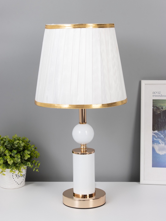 УЦЕНКА Настольная лампа Агата E27 40 Вт бело-золотой 25×25×42.5 см RISALUX - Фото 1