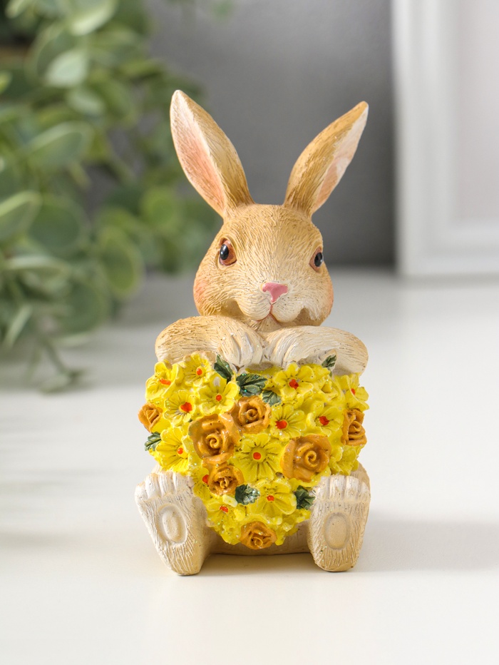 Фигурка полистоун «Зайчик с жёлтым цветочным сердцем», 11.5 см