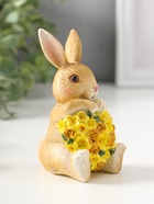 Фигурка полистоун «Зайчик с жёлтым цветочным сердцем», 11.5 см - Фото 2