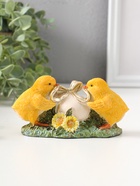 Фигурка полистоун «Цыплята завязывают подарочный бант на яичке», 7 см  (артикул 10927835)  большой выбор товаров оптом и в розницу по низким ценам с доставкой