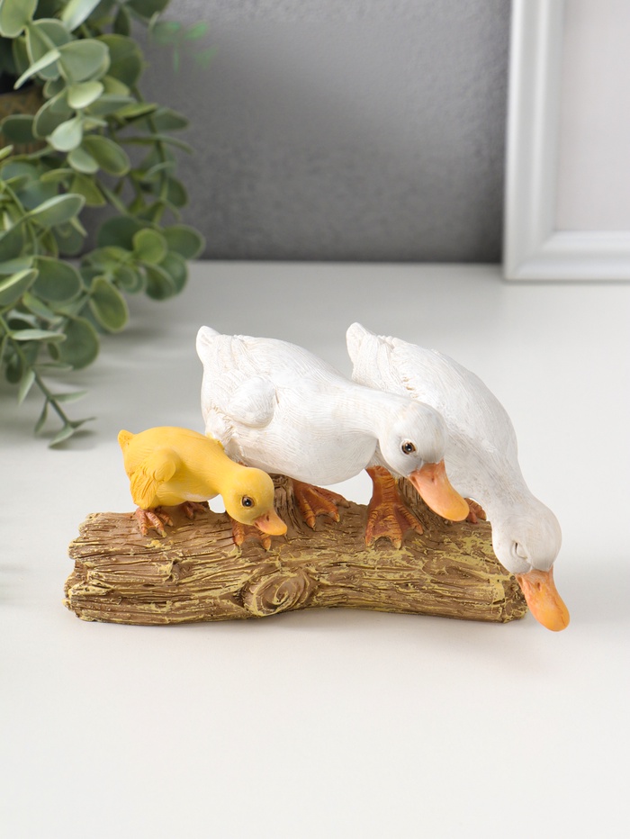 Фигурка полистоун «Утята на брёвнышке», 8.5 см