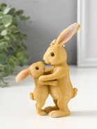 Фигурка полистоун «Мама зайка в цветочном венке обнимает малыша», 15 см  (артикул 10927848)  большой выбор товаров оптом и в розницу по низким ценам с доставкой