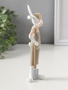 Фигурка полистоун «Зайчик в сером комбинезоне, со шляпой, лопатой», 19.5 см  (артикул 10927854)  большой выбор товаров оптом и в розницу по низким ценам с доставкой