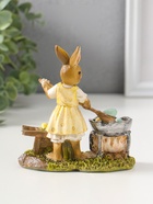 Фигурка полистоун «Зайка в жёлтом платье, красит пасхальные яички», 12.5 см  (артикул 10927856)  большой выбор товаров оптом и в розницу по низким ценам с доставкой