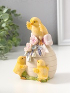 Фигурка полистоун «Цыплята с яичком с розовыми цветами и колокольчиками», 15 см  (артикул 10927862)  большой выбор товаров оптом и в розницу по низким ценам с доставкой