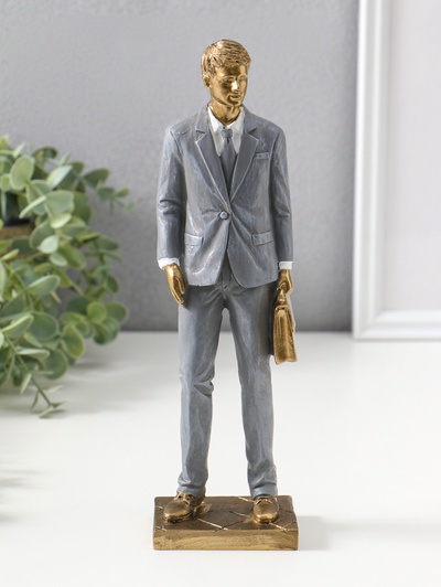 Фигура полистоун «Мужчина-адвокат в сером костюме с портфелем», 24.5 см