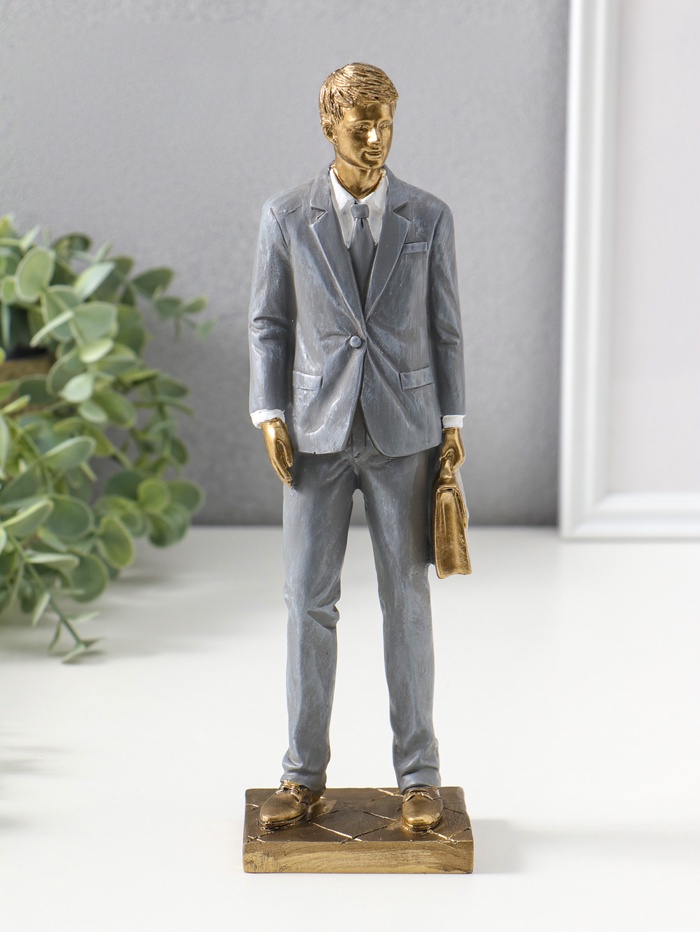 Фигура полистоун «Мужчина-адвокат в сером костюме с портфелем», 24.5 см