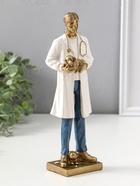 Фигура полистоун «Мужчина-ветеринар в белом халате с щенком», 25.5 см  (артикул 10927868)  большой выбор товаров оптом и в розницу по низким ценам с доставкой