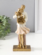 Фигура полистоун «Молодая семья и покупка дома», 25.5 см  (артикул 10927871)  большой выбор товаров оптом и в розницу по низким ценам с доставкой