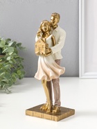 Фигура полистоун «Молодая семья и покупка дома», 25.5 см  (артикул 10927871)  большой выбор товаров оптом и в розницу по низким ценам с доставкой