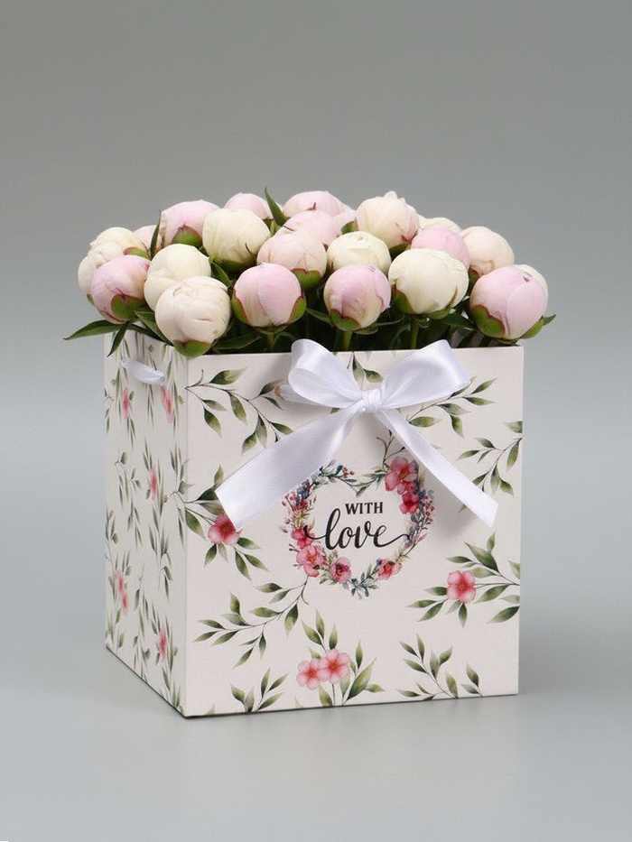 Коробка - переноска подарочная для цветов «С любовью», 19×19×19 см, с лентами - Фото 1