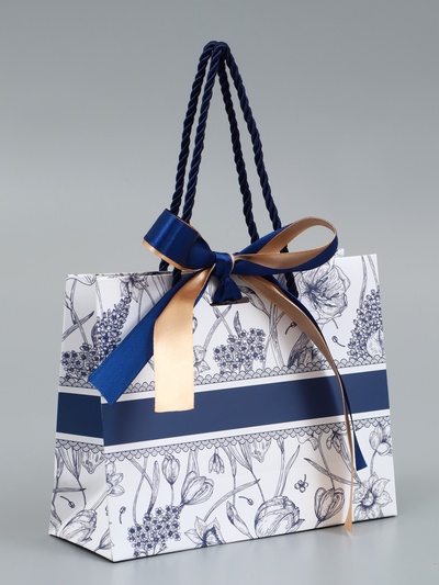 Пакет подарочный ламинированный «Цветы», мрамор, с бантом, 19×15×7 см