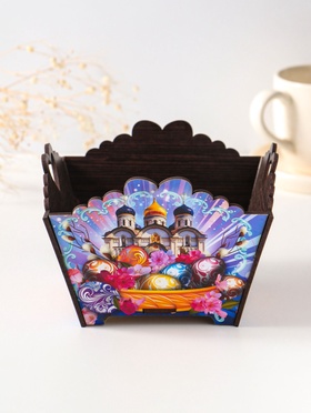 Конфетница квадратная или подставка под кулич «Пасхальные яйца и храм». 10×13×13.5 см