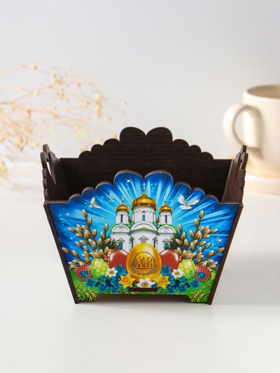 Конфетница квадратная или подставка под кулич «Пасхальный храм». 10×13×13.5 см