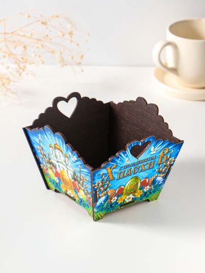 Конфетница квадратная или подставка под кулич «Пасхальный храм». 10×13×13.5 см