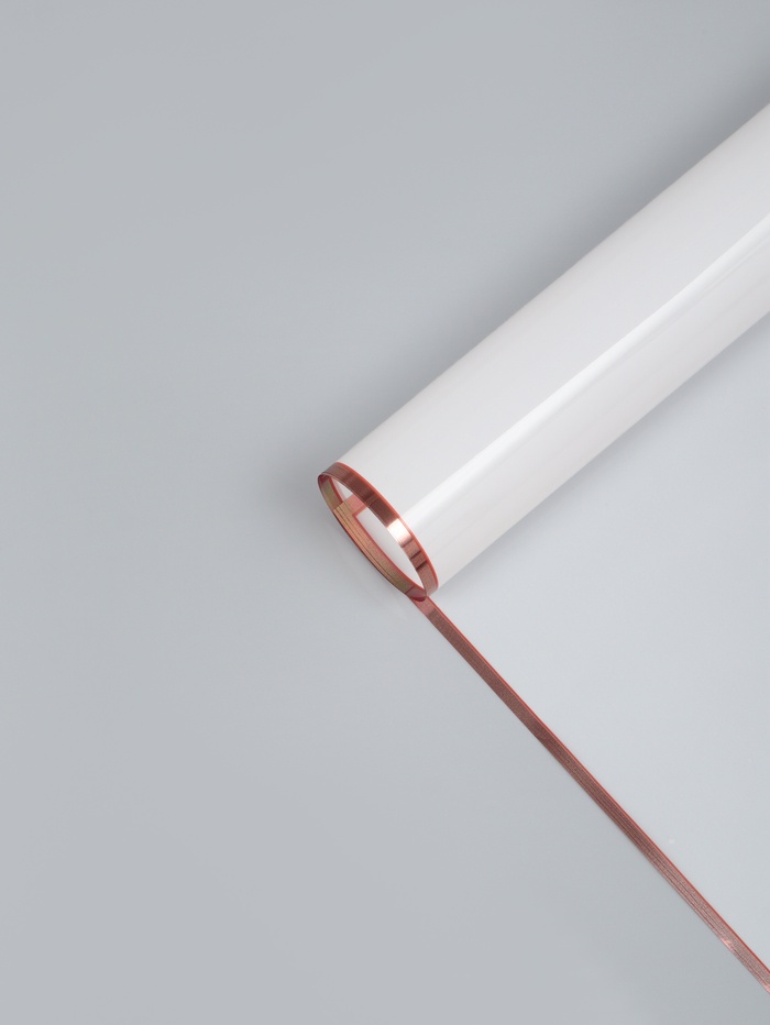 Плёнка для цветов «Кайма с тиснением», белая, 57×57±2 см