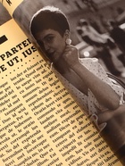 Плёнка флористическая «Газета любви», персиковый, 65 мкм, 50×57±1 см - Фото 2