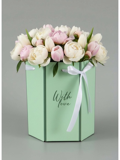 Коробка - переноска подарочная для цветов «С любовью», 17×14.8×19.5 см, шестигранник