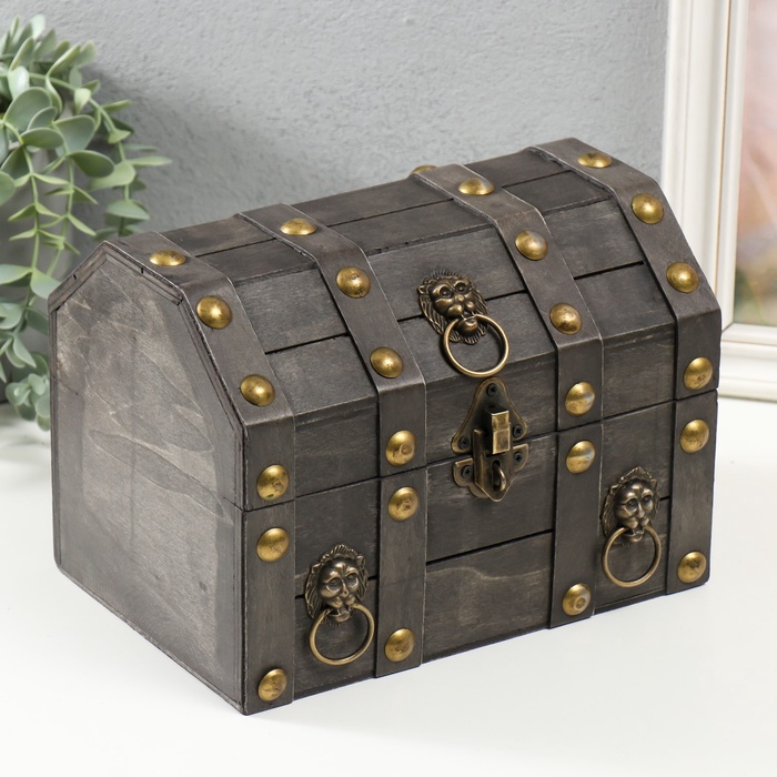 УЦЕНКА Шкатулка сундучок дерево «Лев. С заклёпками» стальная 16×15.5×22 см - Фото 1