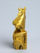 УЦЕНКА Сувенир полистоун бюст "Золотой конь с фонарём" 11х6,5х19 см - Фото 4