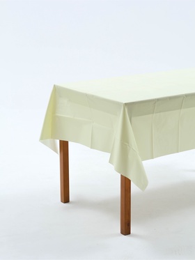 Скатерть одноразовая «Сливочное масло», 137×183 см