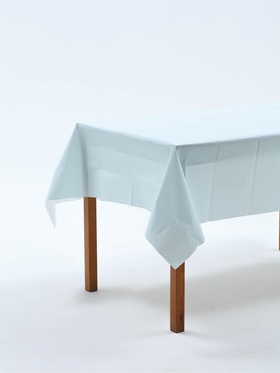 Скатерть одноразовая «Нежно-голубой», 137×183 см