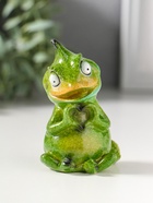 Фигурка полистоун лак «Хамелеон показывает сердечко лапками», зелёный, 6×5.3×8.7 см - Фото 1
