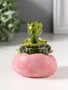 Фигурка полистоун лак «Черепашонок в кресле-мешке, читает книгу», 5.5×8.2×9.5 см - Фото 3