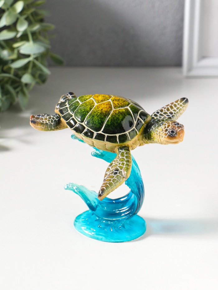 Фигурка полистоун лак «Черепаха на волне», зелёный, 13.3×12.3×11.6 см