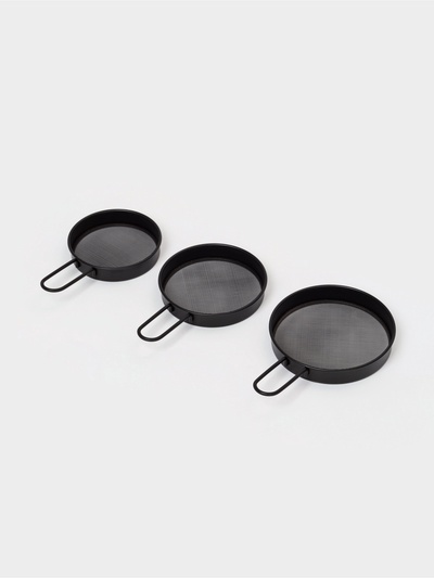 Сито с ручкой Magistro, набор 3 шт., d=8;9;10 см, нержавеющая сталь, чёрные
