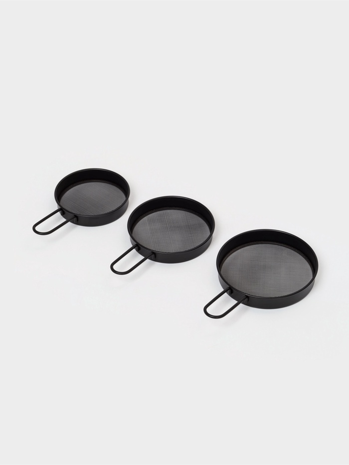 Сито с ручкой Magistro, набор 3 шт., d=8;9;10 см, нержавеющая сталь, чёрные - Фото 1