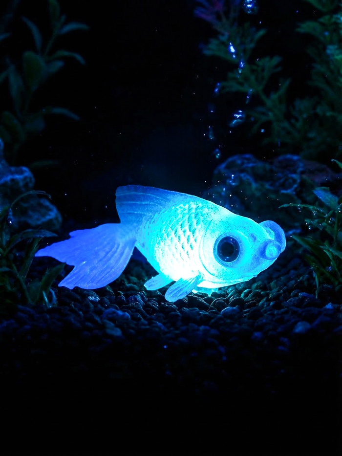 Декор для аквариума «Рыба телескоп», 8.5×3×5.5 см, светящаяся в темноте, силикон