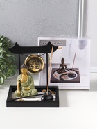 Японский сад камней настольный «Дзен. Будда в зелёном у гонга», с подставкой для благовоний и набором аксессуаров, 13.2×15×16 см  (артикул 11006431)  большой выбор товаров оптом и в розницу по низким ценам с доставкой