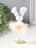 Сувенир полистоун "Заюшка с розовым бантиком в пуховой юбочке" 4,8х4х18 см - фото 809554373