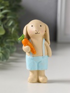 Фигурка полистоун «Зайчик в голубых шортиках на лямках, с морковкой», 5×3×9.5 см - Фото 1