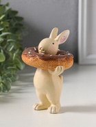 Сувенир полистоун "Зайчик с пончиком в глазури на шее" 8,8х7,8х12 см - фото 809554443