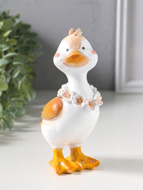 Фигурка полистоун «Утёнок с цветочным венком на шее», 9.5×6.5×17 см