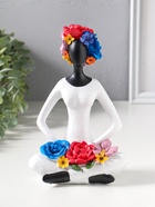 Сувенир полистоун "Девушка-йогиня в позе лотоса, с цветами" чёрный 12,5х9,5х19,5 см - фото 809554500