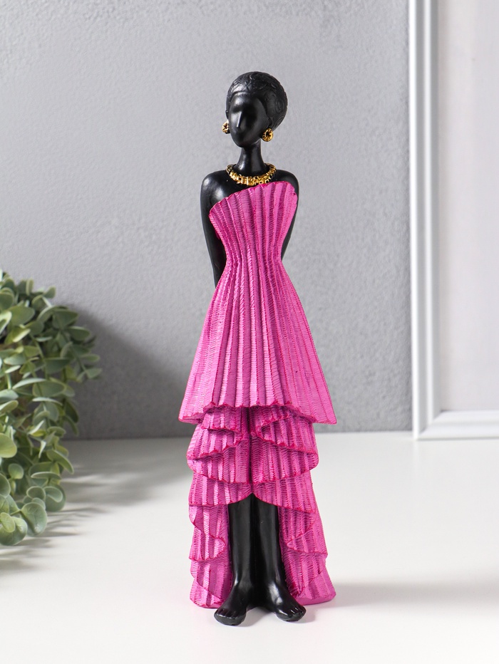 Фигура полистоун «Девушка в ярко-розовом платье с оборками», чёрный, 9×8.5×30.5 см - Фото 1