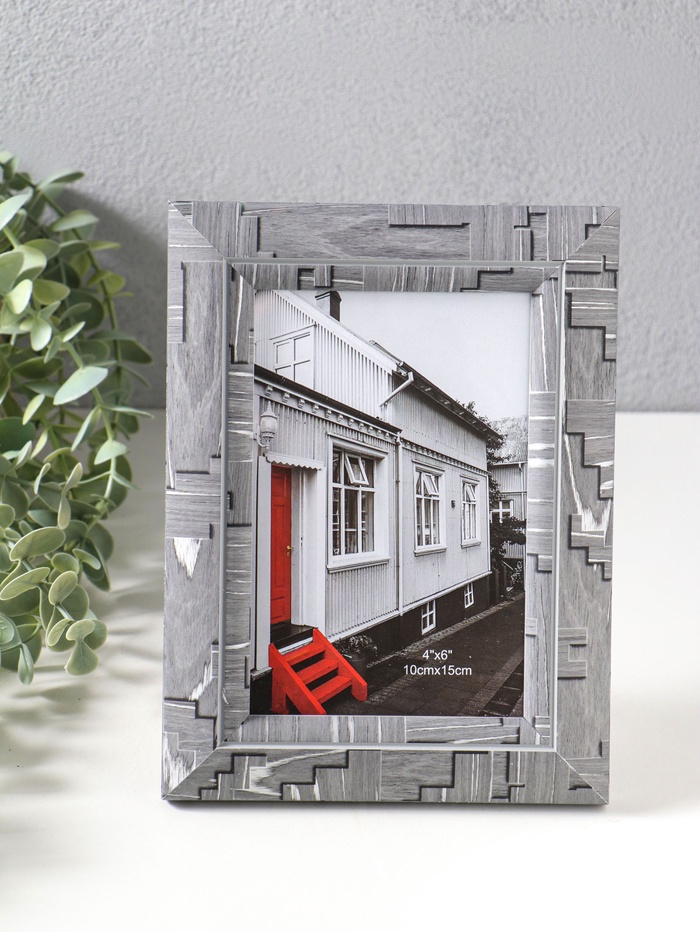 Фоторамка для фото 10×15 см «Моррис», пластик, т. серый, 19.8×15×2 см