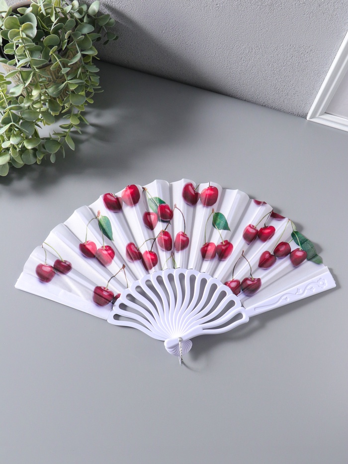 Веер складной «Вишенки на белом», 22.5 см - Фото 1