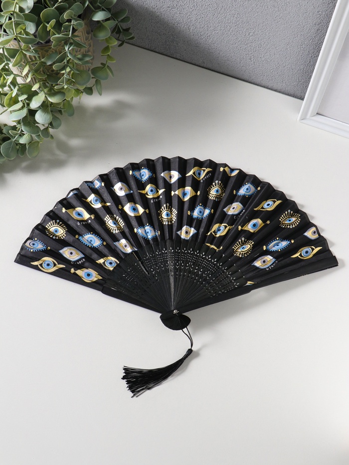 Веер складной с кисточкой «Глаза от сглаза», чёрный с золотом, 23 см - Фото 1