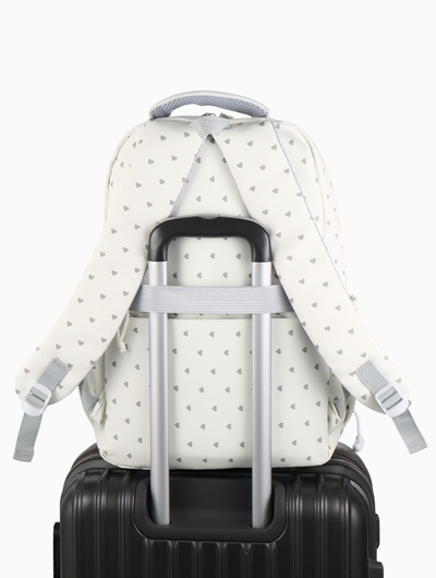 Рюкзак школьный для девочки «Сердца», 4 кармана, 31×13×48 см, белый