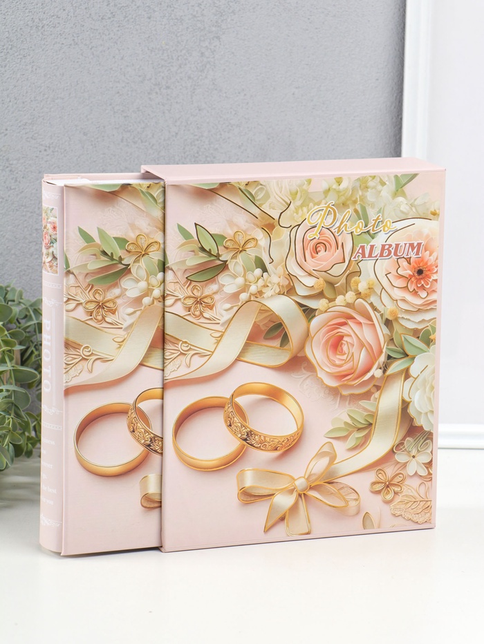 Фотоальбом на 200 фото 10×15 см «Кольца молодых и букет с розами», в коробке, 5.5×20.5×26 см - Фото 1
