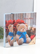 Фотоальбом на 200 фото 13×18 см «Медведь в синем шарфе и розы», в коробке, 5.5×23.5×29.5 см - Фото 1