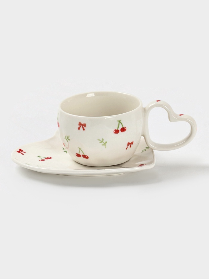 УЦЕНКА Чайная пара "Вишенка" блюдце 15,5х15х1,5 см, кружка 15,5х9,5х6,7 см - Фото 1