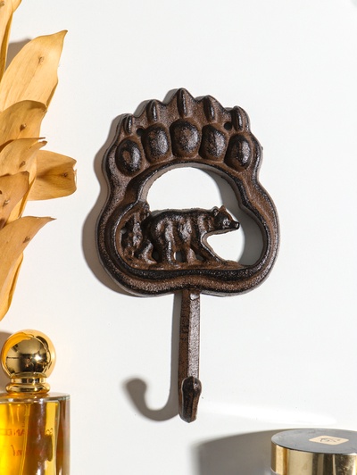 Крючок настенный «След медведя и медведь», ключница декоративная, чугун, 18.5×10.5×3.5 см